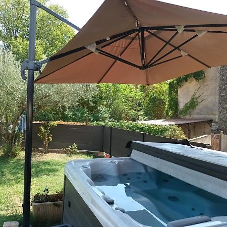 Chambres D'Hotes & Jacuzzi - A L'Ombre Des Amandiers Saint-Martin-dʼArdèche Exteriör bild